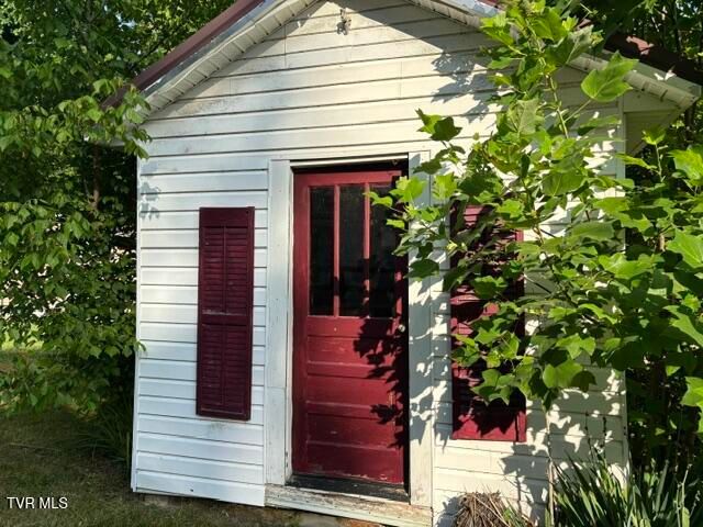 660 Goshen Valley Road, Church Hill, TN 37642