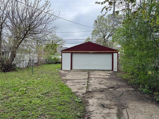 6490 Rosemont Avenue, Detroit, MI 48228