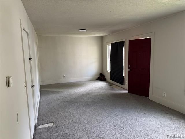 6490 Rosemont Avenue, Detroit, MI 48228