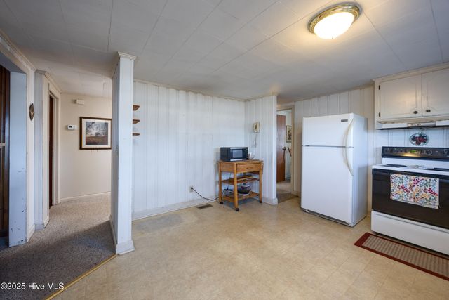 2907 Sivertsen Road, Autryville, NC 28318