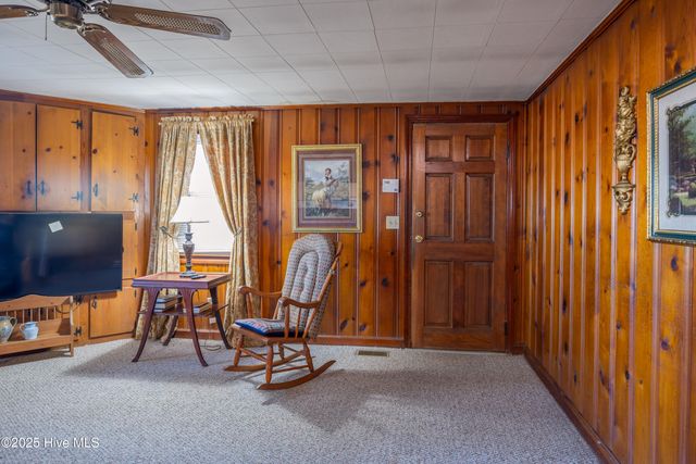 2907 Sivertsen Road, Autryville, NC 28318