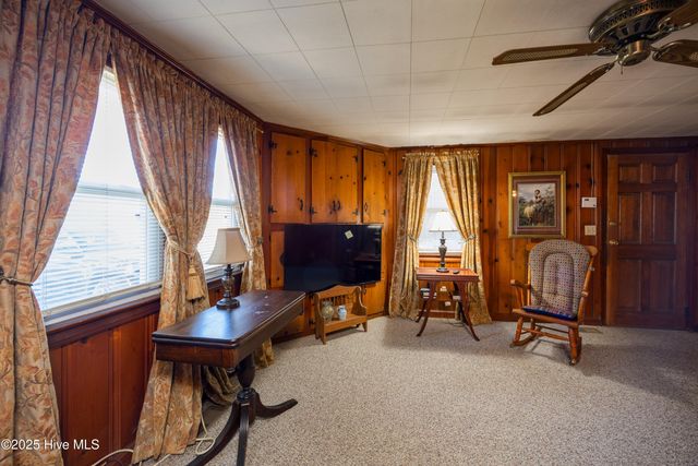 2907 Sivertsen Road, Autryville, NC 28318