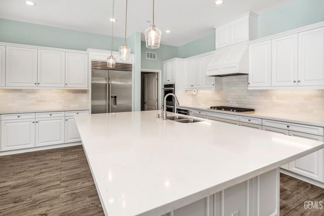 3702 Marian Way, Bakersfield, CA 93311