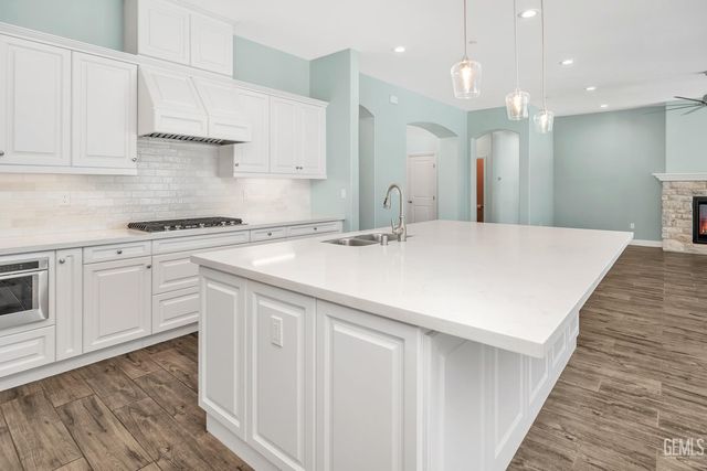 3702 Marian Way, Bakersfield, CA 93311