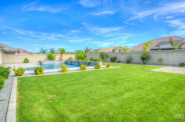 3702 Marian Way, Bakersfield, CA 93311