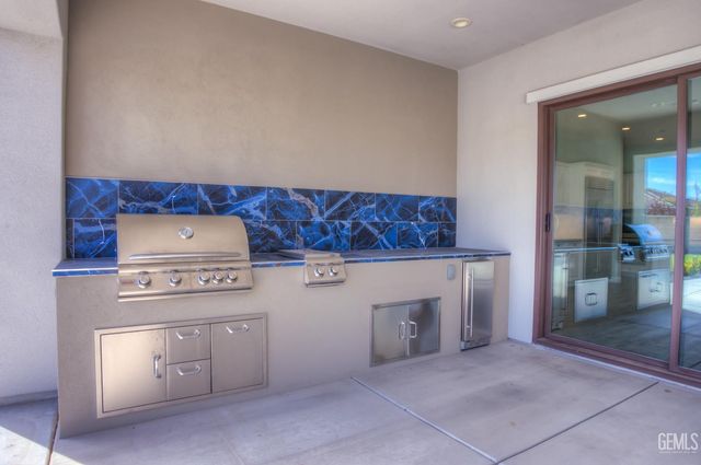 3702 Marian Way, Bakersfield, CA 93311