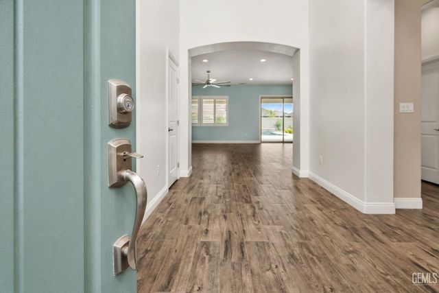 3702 Marian Way, Bakersfield, CA 93311