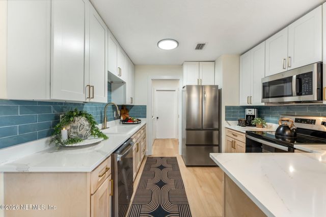 398 MADRUGA Avenue, St. Augustine, FL 32086