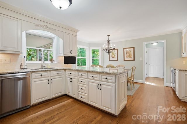 9918 Providence Forest Lane, Charlotte, NC 28270
