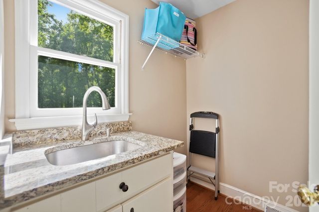 9918 Providence Forest Lane, Charlotte, NC 28270