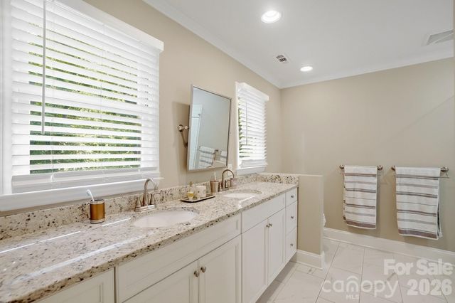 9918 Providence Forest Lane, Charlotte, NC 28270