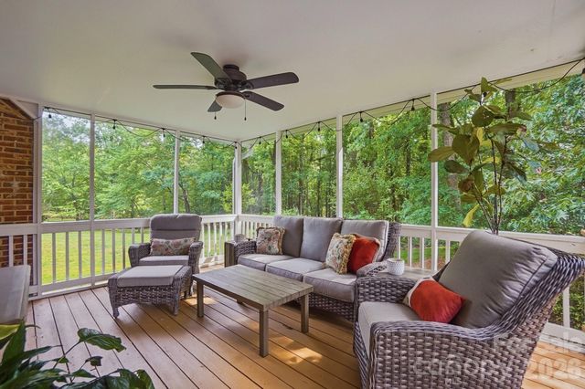 9918 Providence Forest Lane, Charlotte, NC 28270