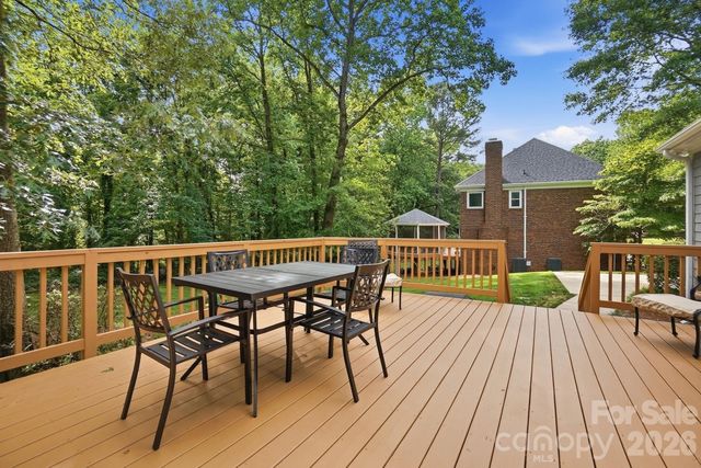 9918 Providence Forest Lane, Charlotte, NC 28270