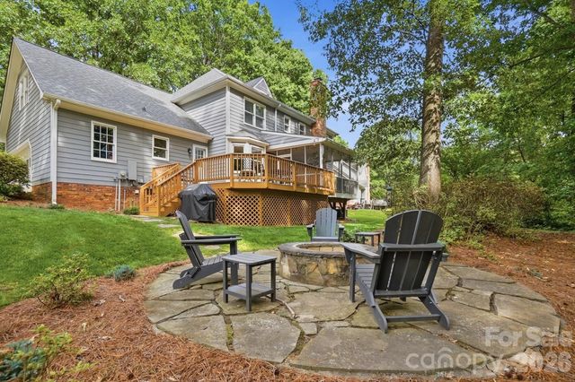 9918 Providence Forest Lane, Charlotte, NC 28270