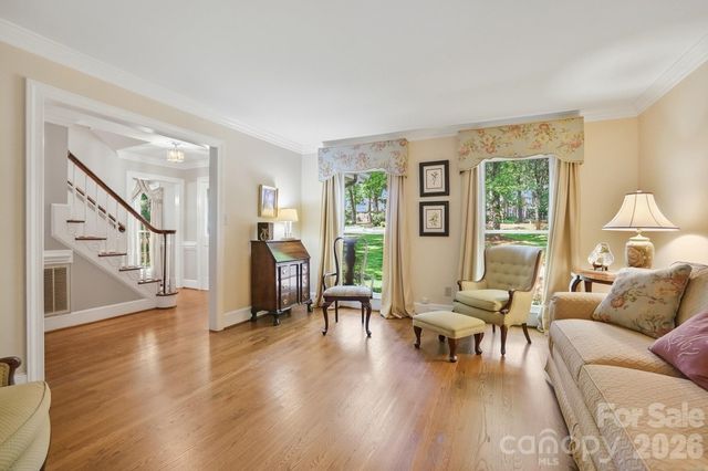 9918 Providence Forest Lane, Charlotte, NC 28270