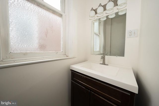 5514 N MARSHALL ST, Philadelphia, PA 19120