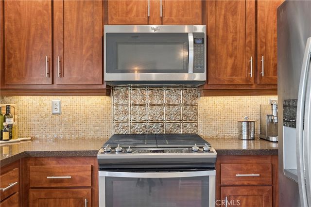 26047 Palomita, Valencia, CA 91355