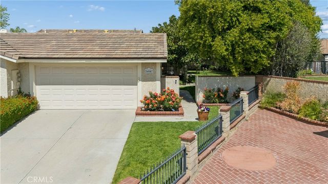 26047 Palomita, Valencia, CA 91355