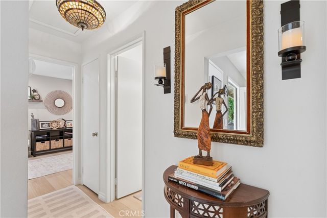 26047 Palomita, Valencia, CA 91355