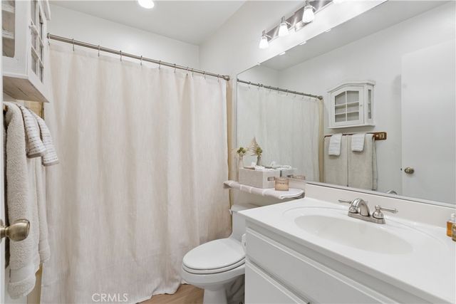 26047 Palomita, Valencia, CA 91355