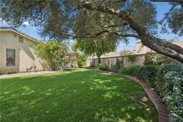 26047 Palomita, Valencia, CA 91355