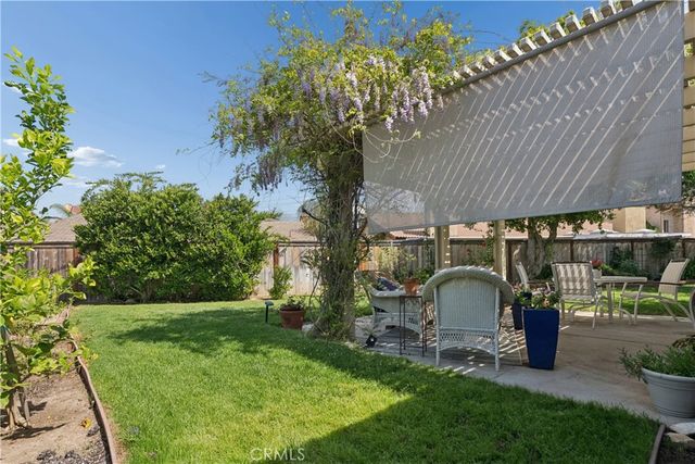 26047 Palomita, Valencia, CA 91355