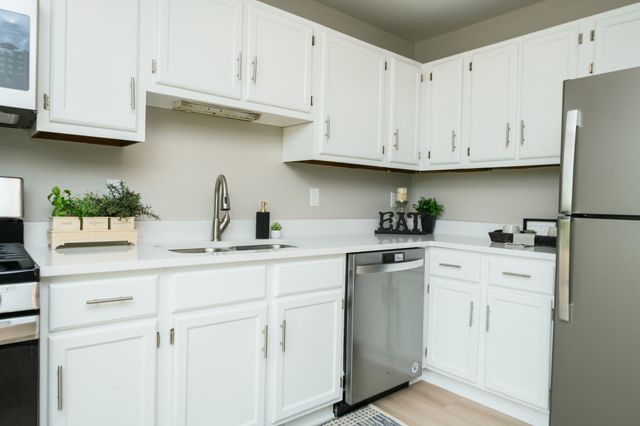 5914 Fillmore Place, Merrillville, IN 46410