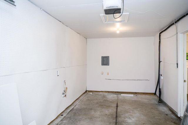 5914 Fillmore Place, Merrillville, IN 46410
