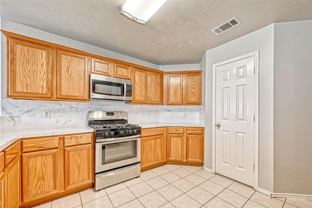 758 Brushy Glen Drive, Houston, TX 77073