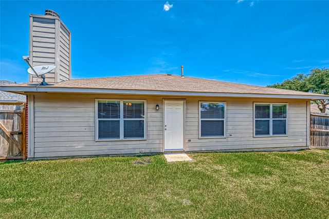 758 Brushy Glen Drive, Houston, TX 77073