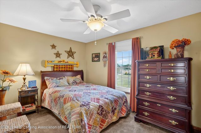 6042 Amanda Drive, Eaton Rapids, MI 48827