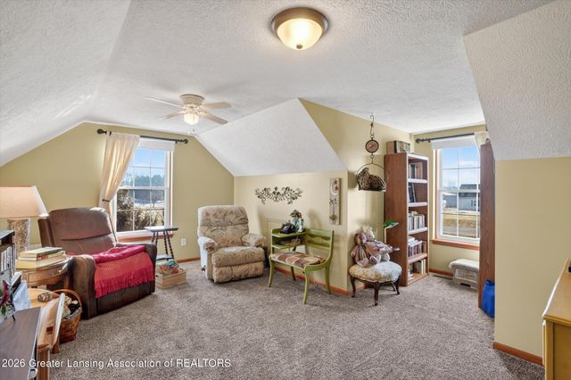 6042 Amanda Drive, Eaton Rapids, MI 48827