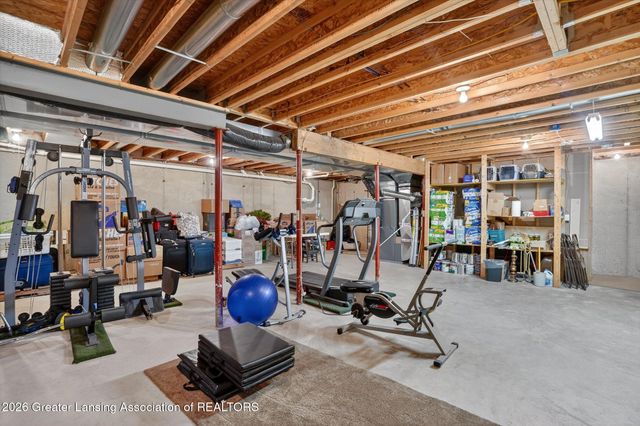 6042 Amanda Drive, Eaton Rapids, MI 48827