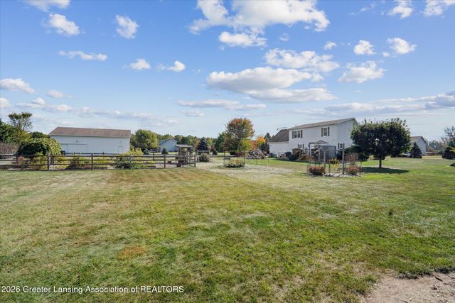 6042 Amanda Drive, Eaton Rapids, MI 48827