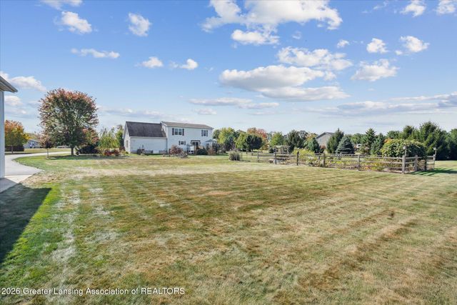 6042 Amanda Drive, Eaton Rapids, MI 48827