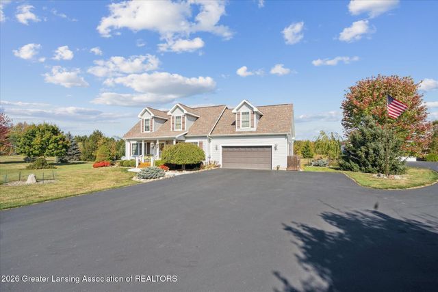 6042 Amanda Drive, Eaton Rapids, MI 48827