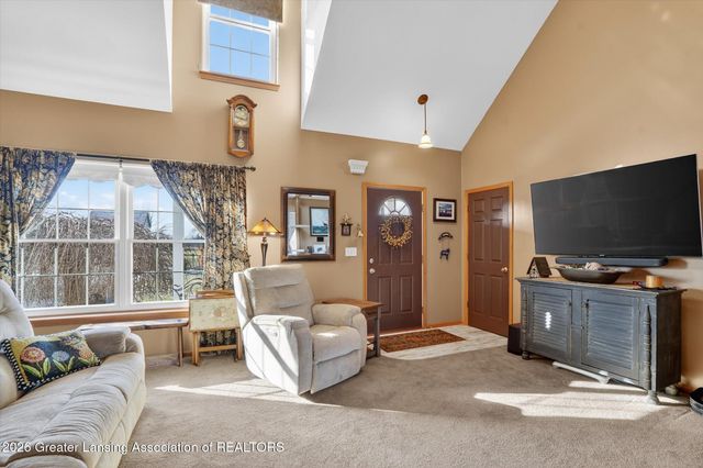 6042 Amanda Drive, Eaton Rapids, MI 48827