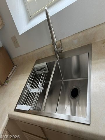 6204 Caprino Avenue, Las Vegas, NV 89108