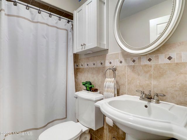 82 Cliffwood Avenue W 25, Cliffwood, NJ 07721