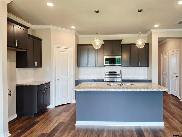 302 Driftwood Way, Whitehouse, TX 75791