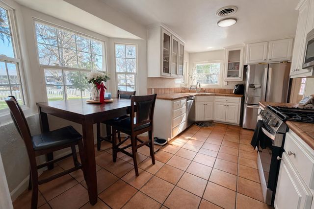 378 N Lawrence Ave, Yuba City, CA 95991