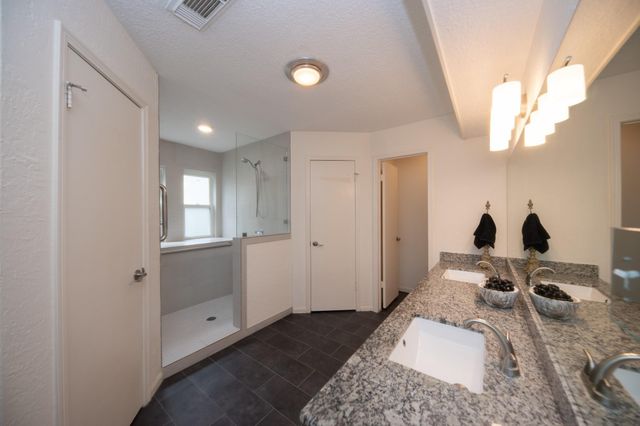 12138 Auburn Hills Drive, Tomball, TX 77377