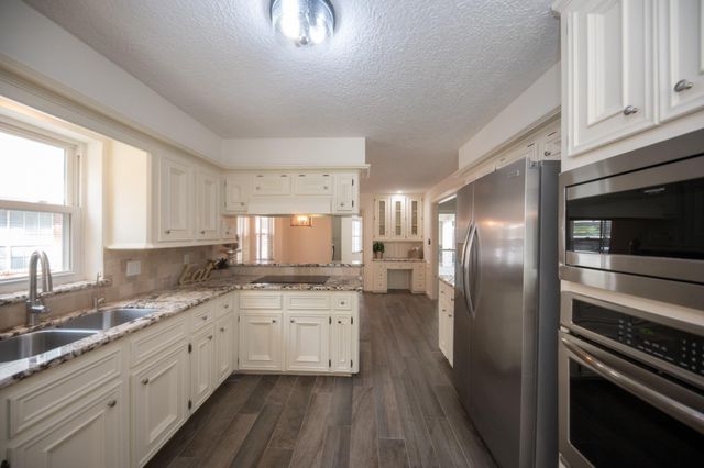 12138 Auburn Hills Drive, Tomball, TX 77377