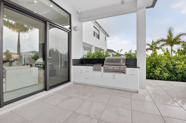 20033 Hirono Lane, Boca Raton, FL 33434