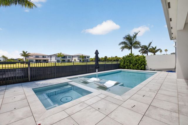 20033 Hirono Lane, Boca Raton, FL 33434