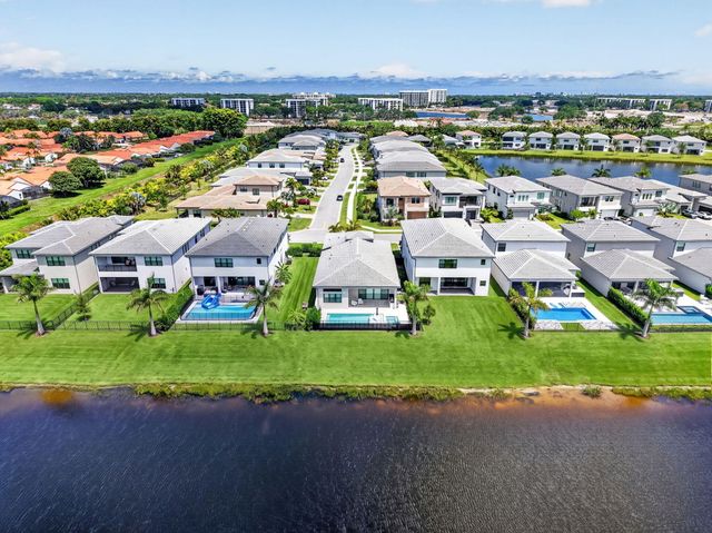 20033 Hirono Lane, Boca Raton, FL 33434