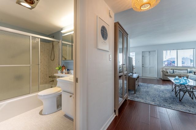 2004 Lake Osborne Drive 9, Lake Worth Beach, FL 33461