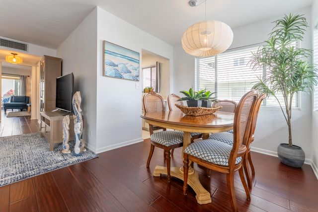 2004 Lake Osborne Drive 9, Lake Worth Beach, FL 33461