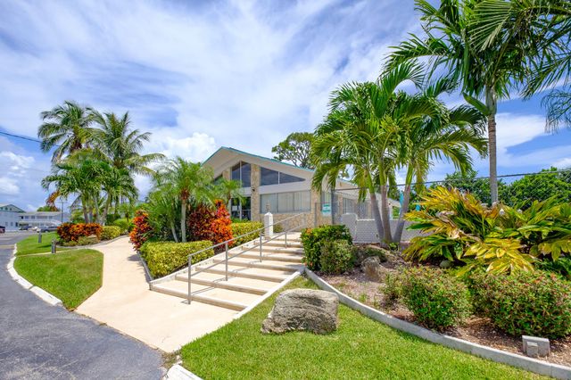 2004 Lake Osborne Drive 9, Lake Worth Beach, FL 33461