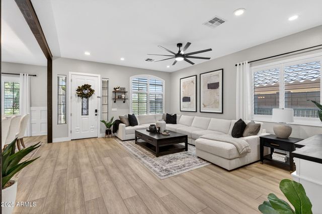 33512 N 25TH Drive, Phoenix, AZ 85085